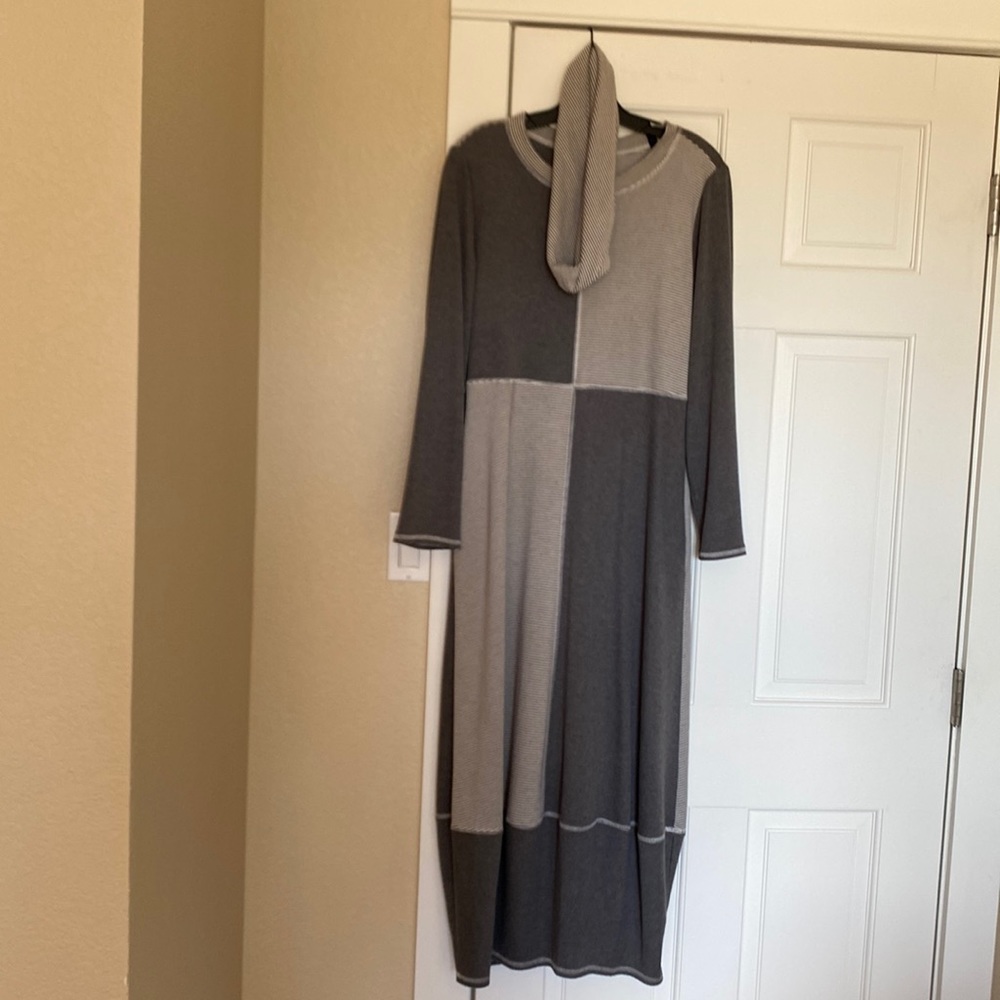 IC by Connie K bubble dress and neck accessory size L ankle length